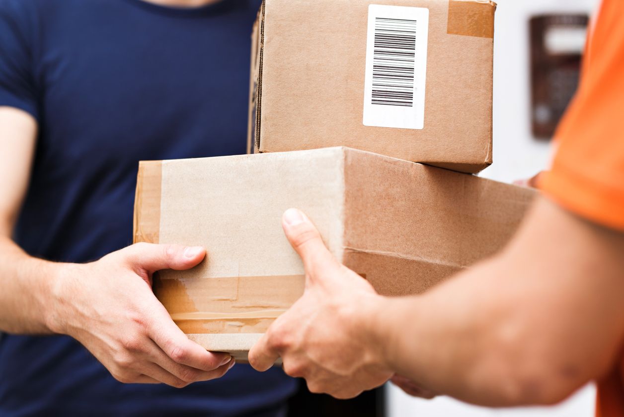 <p><span class="heading--3">Benefits of Our eCommerce Shipping Solutions:</span></p>

<ul>
	<li><strong>Maximum Choice: </strong>Select from 20+ carriers and over 600 delivery services, all managed through one simple platform.</li>
	<li><strong>Reduce Shipping Costs:</strong> Save significantly (up to 80%) on standard carrier rates by accessing our exclusive 'pooled volume' discounts.</li>
	<li><strong>Boost Customer Satisfaction:</strong> Offer buyers more delivery options at checkout and provide easy parcel <a href="https://www.parcelhub.co.uk/tracked-parcel-delivery">tracking</a> &ndash; helping reduce cart abandonment and improve feedback.</li>
	<li><strong>Effortless Integration:</strong> Connect in minutes with our free DPD integration, which also links seamlessly with your Order Management System and other sales channels.</li>
	<li><strong>Simplify Your Workflow:</strong> Speed up label production and order processing and enjoy the convenience of a single daily collection for all your chosen carriers.​​​​​​​</li>
	<li><strong>Dedicated Support:</strong> Rely on our proactive, <a href="https://www.parcelhub.co.uk/enhanced-delivery-management">in-house customer service team</a> based right here in the UK to manage carrier issues and handle customer delivery queries for you.</li>
</ul>
