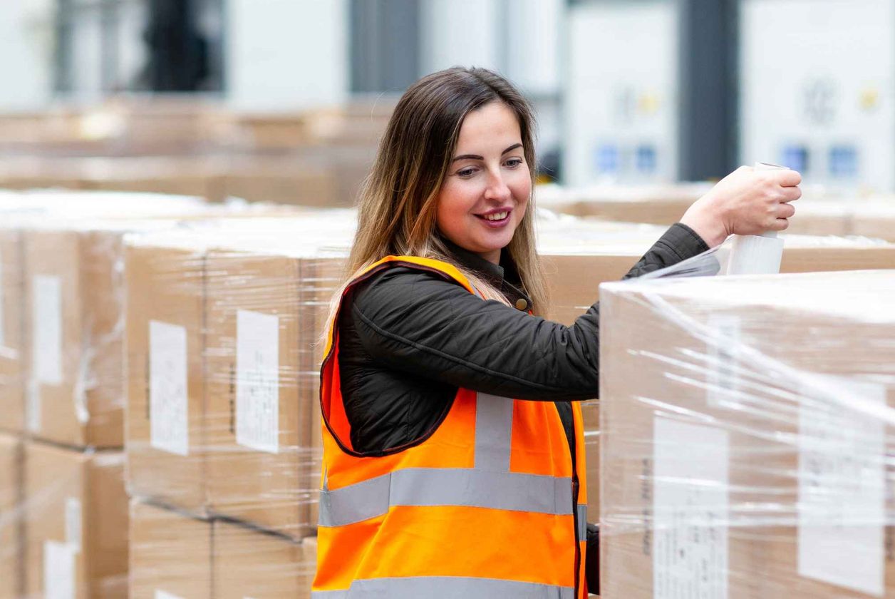 <h3><span class="heading--3">Make multiple carriers your competitive advantage with Parcelhub's free courier management system</span></h3>

<p>Parcelhub has over a decade of delivery experience helping retailers optimise their eCommerce shipping processes, whether you're shipping homewares, luxury apparel, health supplements or sporting goods. With a consultative approach, our dedicated account managers become an extension of your team, ensuring you are utilising the most appropriate parcel carriers for your product range.</p>
