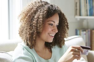 PP online retailer woman banner