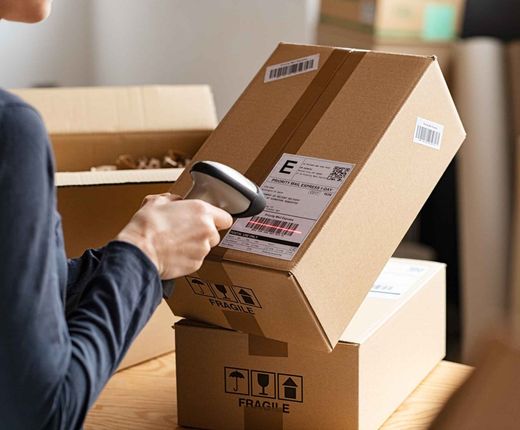 <p style="font-family: arial-rounded-mt-bold; weight: 600; color: #ffffff; font-size: 40px; line-height: 50px; margin: 0; padding: 0">Take Control of Your Deliveries with Proactive Tracking Support</p>
